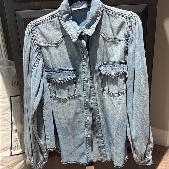 First Love shacket / shirt with Rhinestone FRINGE on back ! Like new size small - Picture 2 of 10